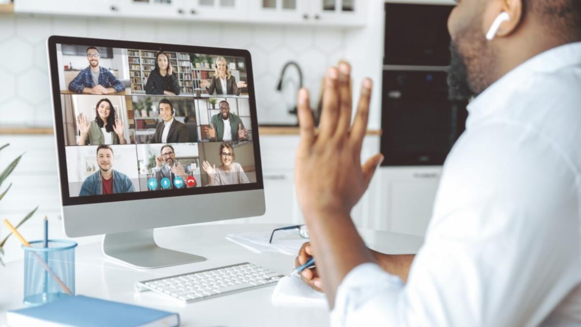 Рабочее пространство дизайнера с графическим планшетом